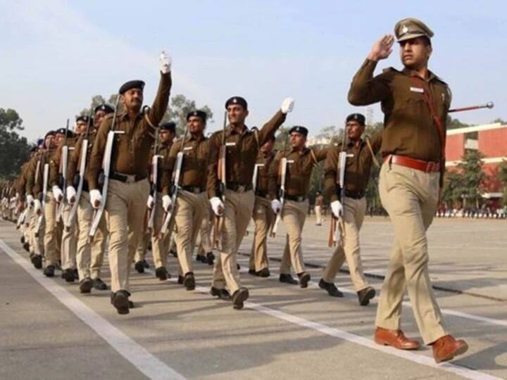 UP Police Bharti: One lakh posts are vacant in up police department, 25 thousand constable will be recruited ANN UP Police Bharti: पुलिस महकमे में एक लाख पद खाली, 25 हजार सिपाहियों की होगी भर्ती