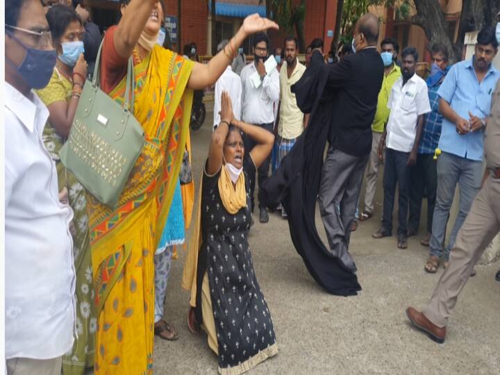 Siva Shankar Baba supporters kneel at the door of the court and cry ‛வந்தாய் ஐயா... வந்தாய் ஐயா... வாழ்வை மீண்டும் தந்தாய் ஐயா’ சிவசங்கரை பார்த்து கதறிய பக்தர்கள்!
