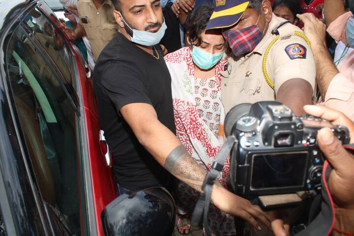 Shehnaaz Gill who arrived with her brother Shehbaaz was teary-eyed and looked devastated as she left to bid final goodbye to Sidharth Shukla.[pic credit: Manav Manglani]