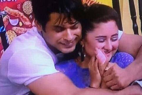 रश्मि का ही नहीं सिद्धार्थ के जाने से हर दिल टूटा है. 40 साल की उम्र जाने की नहीं होती है. मगर सिद्धार्थ चले गए. बिना कुछ बोले बिना कुछ कहे. (फोटो – सोशल मीडिया)