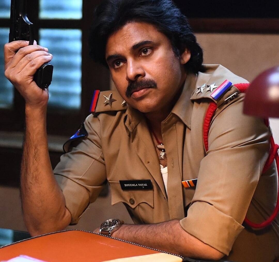 Bheemla nayak title Song: Telangana IPS Officer Fires On Bheemla Nayaks Title Song Bheemla Nayak Title Song: భీమ్లా నాయక్‌ పాటపై వివాదం.. ఐపీఎస్ అధికారి ఆగ్రహం, మా సేవలను మరిచిపోయారు!