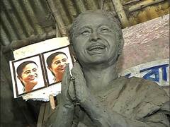 Durga Puja 2021: 'মা-মাটি-মানুষের' নেত্রীর আদলে তৈরি মা দুর্গার প্রতিমা, কুমারটুলি থেকে দেখুন ছবি