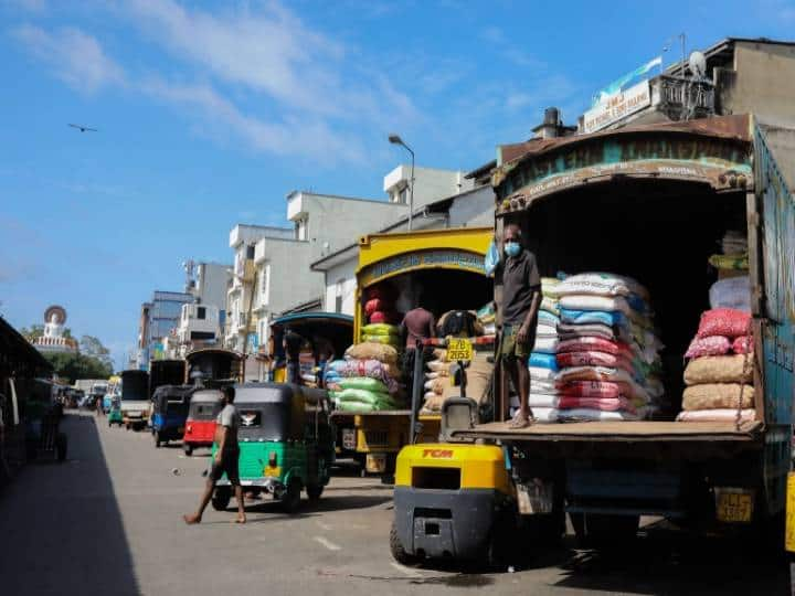 Sri Lanka forex crisis, declares economic emergency to contain food prices srilanka Financial Emergency : அவசர நிலை பிரகடனம் ஆபத்தான நிலை.. கொதிக்கும் எதிர்க்கட்சி. என்ன நடக்கிறது இலங்கையில்?