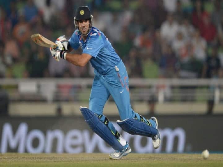 When Yuvi told this funny story during the interview, which you will not be  able to stop laughing. - Youthistaan