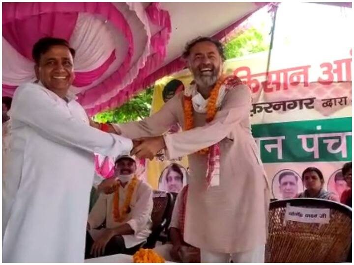 Muzaffarnagar Mahapanchayat: मुज़फ्फरनगर पहुंचे योगेंद्र यादव, राजपूत और गुर्जर समाज से की महापंचायत में आने की अपील Yogendra Yadav appealed to Rajput and Gurjar community to come to the Mahapanchayat ANN Muzaffarnagar Mahapanchayat: मुज़फ्फरनगर पहुंचे योगेंद्र यादव, राजपूत और गुर्जर समाज से की महापंचायत में आने की अपील