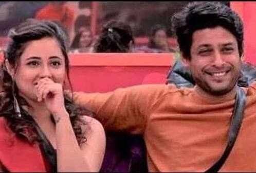 बता दें कि सिद्धार्थ शुक्ला के निधन की खबर सुनकर रश्मि देसाई उनके घर भी पहुंची थीं.