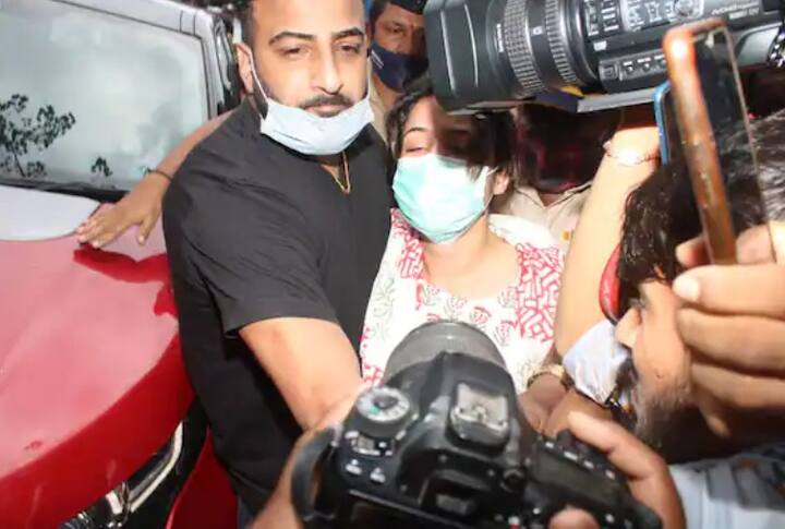 शहनाजच्या वडिलांनी सांगितलं की, 'मला माझी मुलगी मुंबईत एकटी राहत असल्याची कधीच चिंता नव्हती. कारण सिद्धार्थ तिची खूप काळजी घ्यायचा.