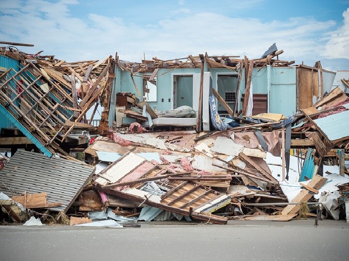 Hurricane Ida New York: அமெரிக்காவில் ஐடா ஏற்படுத்திய வரலாறு காணாத வெள்ளம்: 44 பேர் பலி!