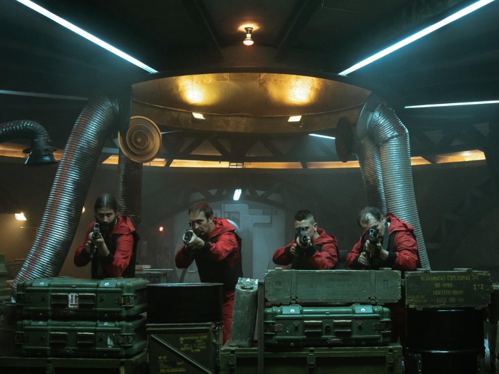 Money Heist 5 Review: Bank Robbery Continues In New Season With More Shocks  And Thrills | Money Heist 5 Review: जारी है बैंक डकैती, नए सीजन में पुरानी  रफ्तार और रोमांच के