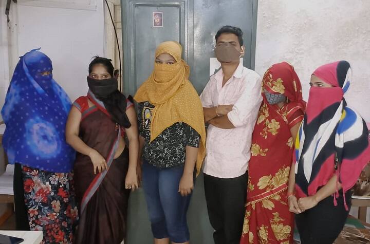 Surat : police raid on Spa, four prostitute caught Surat : સ્પામાં ચાલતું હતું પ્રોસ્ટિટ્યુટ રેકેટ, પોલીસની રેડ પડતાં મચી ગઈ અફરા-તફરી