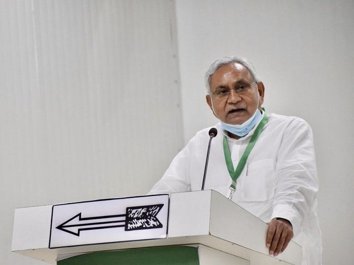 Bihar Politics: पार्टी ऑफिस के विस्तार के लिए RJD ने मांगी जमीन, नीतीश कुमार बोले- 'आकाश से लाएंगे जमीनवां'