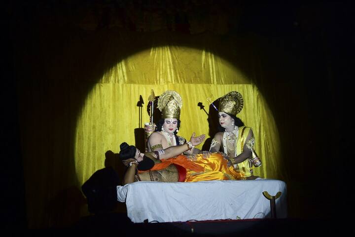 World's biggest Ramlila will be held in Ayodhya, know who will play the role of Ram-Hanuman and Ravana अयोध्या में होगी विश्व की सबसे बड़ी रामलीला, बिंदु बनेंगे हनुमान तो अंगद के किरदार में नज़र आएंगे मनोज तिवारी