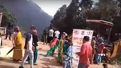 Rudraprayag: Hariyali Mahotsav के दौरान हंगामा, ग्रामीणों ने फाड़ दिए विधायक के Poster