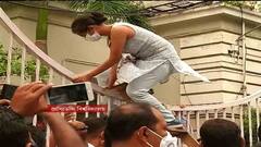 Presidency University: বন্ধ প্রেসিডেন্সি খোলার দাবিতে মই নিয়ে ক্যাম্পাসের গেট টপকাল পড়ুয়ারা | Bangla News