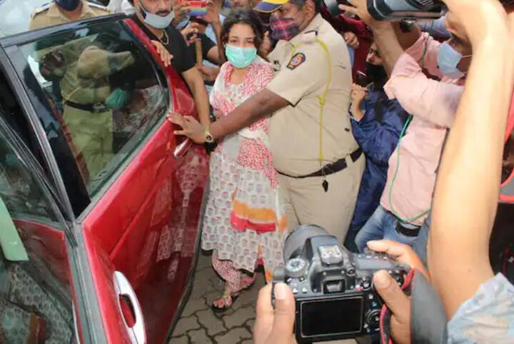 सिद्धार्थच्या मृत्यूचं कारण मात्र अद्याप अस्पष्टच आहे. सिद्धार्थच्या पार्थिवाचं शवविच्छेदन झालं असून त्यासंदर्भातील अहवान मुंबई पोलिसांकडे सुपूर्द करण्यात आला आहे. सिद्धार्थचा पार्थिव रुग्णालयाच्या वतीनं कुटुंबियांच्या ताब्यात देण्यात आला आहे.