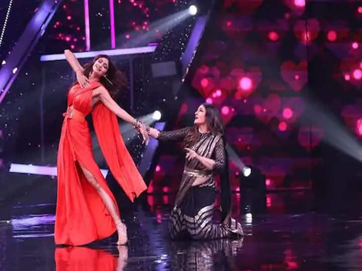 Shilpa Shetty and Raveena Tandon dance on Chura Ke Dil Mera Song Super Dancer Chapter 4: Shilpa Shetty-Raveena Tondon ने साथ में ‘चुरा के दिल मेरा’ गाने पर किया डांस, देखें वीडियो