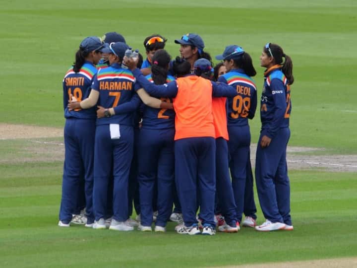 Indian Women cricket team Australia tour, hard quarantine rules makes life tough ऑस्ट्रेलिया में भारतीय महिला क्रिकेट टीम के साथ भेदभाव, क्वारंटीन में ट्रेनिंग की इजाजत नहीं