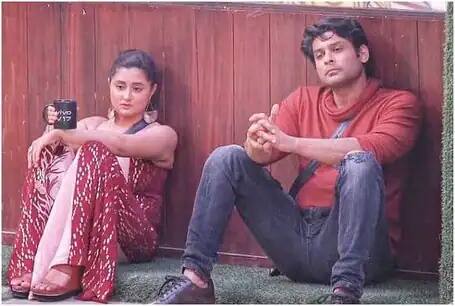 सर्व फोटो रश्मी देसाईनं आपल्या इन्स्टाग्रामवर शेअर केले आहेत.