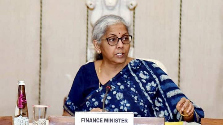 Finance Minister Nirmala Sitharaman Says, GST Council felt it isn't time to bring petroleum products under GST regime: Finance Minister Nirmala Sitharaman GST Council Meeting: पेट्रोल-डीज़ल को लेकर जीएसटी काउंसिल की बैठक में क्या फैसला हुआ, जानें
