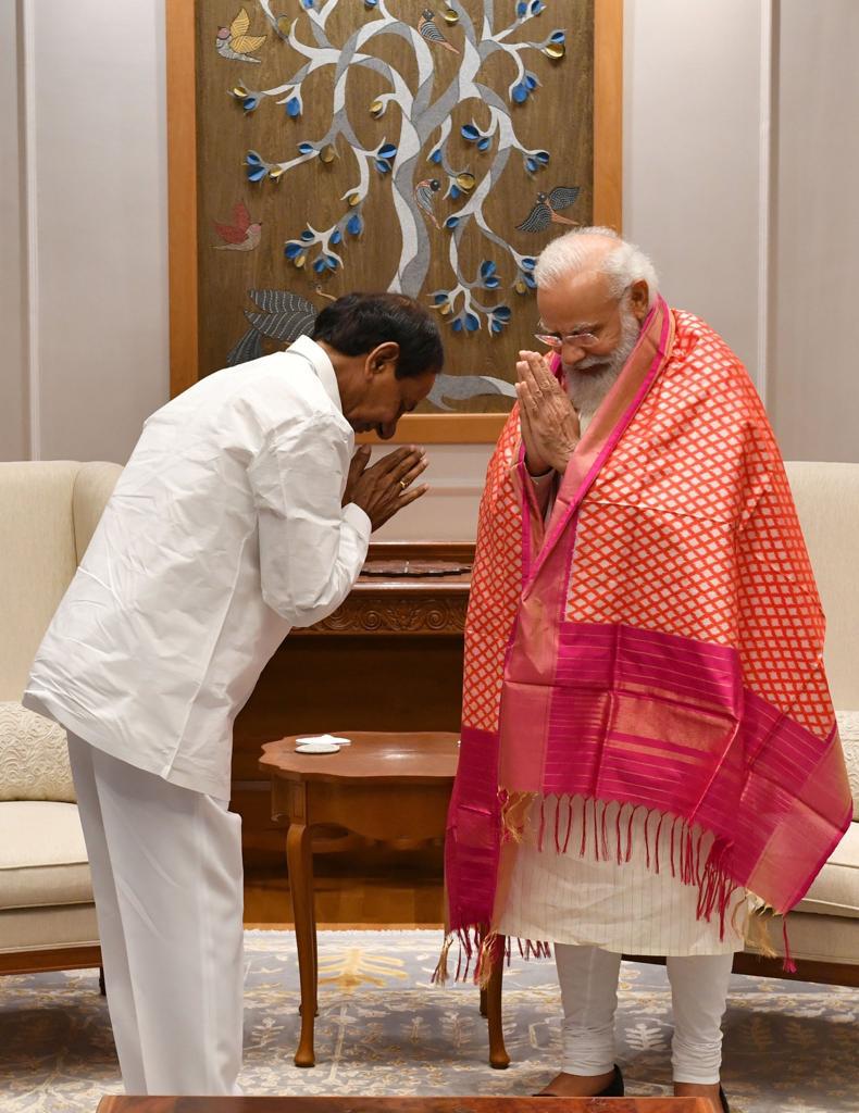 KCR meet Modi :  పది సమస్యలు తీర్చండి... ప్రధానికి కేసీఆర్ విజ్ఞప్తులు..!