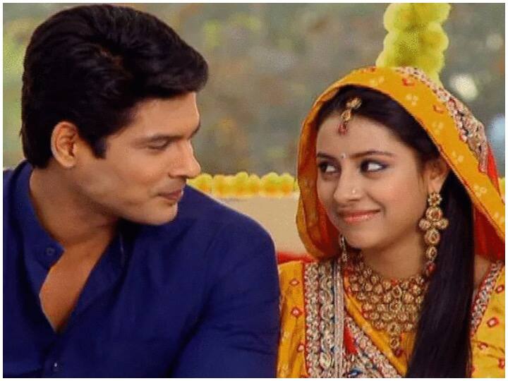 Sidharth Shukla Once Helped Balika Vadhu Co Star Late Pratyusha Banerjees Father In Lockdown Sidharth Shukla Demise: जब सिद्धार्थ ने लॉकडाउन में की थी प्रत्यूषा बनर्जी के पापा की मदद, जबरदस्ती भेजे थे बीस हजार रुपए