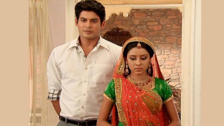 Pratyusha Banerjee father remembers Sidharth Shukla He was like our son forcibly sent us Rs 20000 during Corona lockdown Sidharth Shukla Death : 'আমাদের ছেলের মতো ছিল', সিদ্ধার্থ শুক্লকে নিয়ে স্মৃতিচারণা প্রত্যুষা বন্দ্যোপাধ্যায়ের বাবার