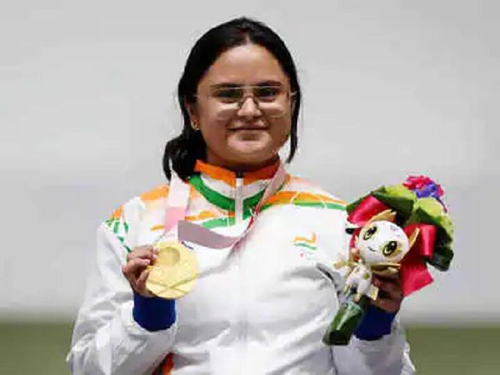 Shooter Avani Lekhara will be India s flag-bearer at the closing ceremony of Tokyo Paralympics Tokyo Paralympics : पॅरालिम्पिक समारोह सोहळ्यात भारतीय ध्वजवाहकाचा मान 'गोल्डन गर्ल' अवनी लेखराकडे