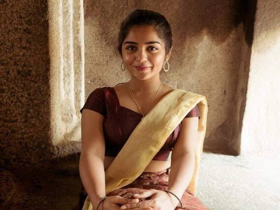Actress gouri kishan pics: பூவ பூவ பூவ பூவ பூவே... தேயிலை தோட்டத்தின் நடுவில் ஒரு சின்ன பூ Actress gouri kishan pics: பூவ பூவ பூவ பூவ பூவே... தேயிலை தோட்டத்தின் நடுவில் ஒரு சின்ன பூ