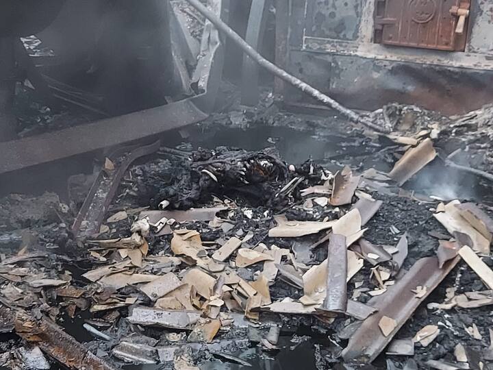 ज्यावेळी स्फोट झाला त्यावेळी या कारखान्यात एकूण बारा कामगार कार्यरत होते.