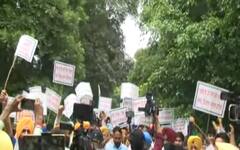 Breaking : ਮੋਗਾ ਤੇ ਕਰਨਾਲ 'ਚ ਹੋਏ ਕਿਸਾਨਾਂ ‘ਤੇ ਲਾਠੀਚਾਰਜ ਖ਼ਿਲਾਫ ਚੰਡੀਗੜ 'ਚ ਪ੍ਰਦਰਸ਼ਨ