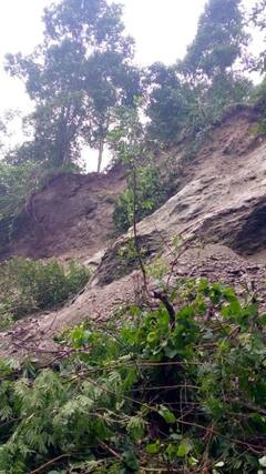 ਸ਼ਿਮਲਾ 'ਚ ਭਾਰੀ ਮੀਂਹ ਨਾਲ ਹਾਲਤ ਬਦਤਰ, NH-205 ਸੜਕ ਪੂਰੀ ਤਰ੍ਹਾਂ ਧਸੀ, ਆਵਾਜਾਈ ਠੱਪ