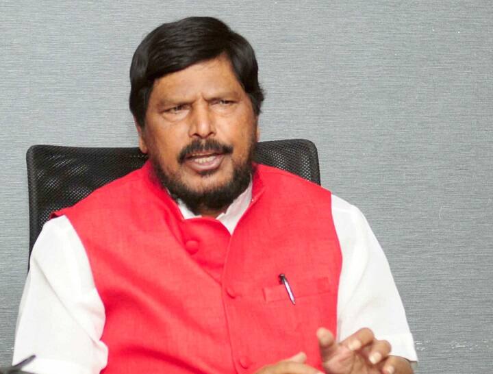 Union Minister of State Ramdas Athawale reached Varanasi, said- BJP can give us 10 to 12 seats ann UP News: वाराणसी पहुंचे केंद्रीय राज्य मंत्री रामदास अठावले, कहा- बीजेपी हमें दे सकती है 10 से 12 सीटें