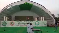 Muzaffarnagar Mahapanchayat: मुज़्जफनगर में किसानों का उमड़ रहा जनसैलाब | Hindi News