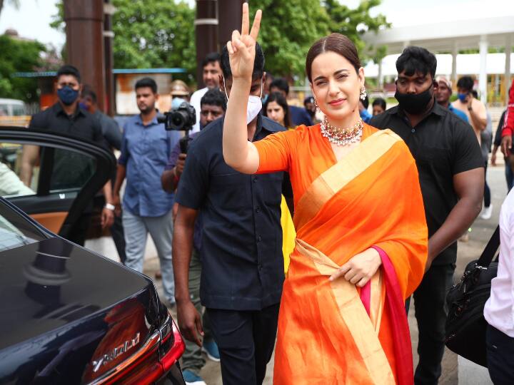 தொடக்கத்தில் தலைவி எனத் தமிழிலும், ஜெயா என தெலுங்கு மற்றும் இந்தியிலும் பெயரிடப்பட்டிருந்த இந்தத் திரைப்படம் பின்னர் மூன்று மொழிகளிலும் ‘தலைவி’ என்றே மாற்றப்பட்டது.