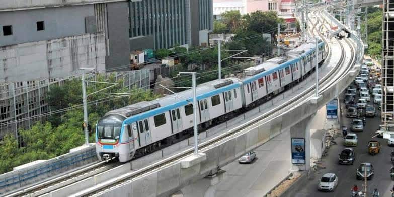 Hyderabad Metro Rail changes its train timings at night Hyderabad Metro: హైదరాబాద్ మెట్రో సమయాల్లో మార్పులు.. చివరి ట్రైన్ టైం ఇంకా పొడిగింపు