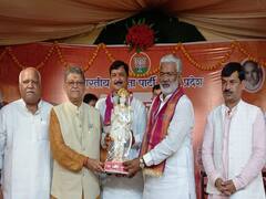 BJP Prabudh Sammelan: सपा-बसपा के सवाल पर भड़के स्वतंत्र देव सिंह, कह दी बड़ी बात