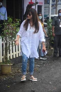 Bigg Boss OTT: BB 14 Winner Rubina Dilaik and Nikki Tamboli Spotted On Sets Of Karan Johar's Show