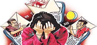 திண்டுக்கல் : காதலியின் அந்தரங்க புகைப்படங்களை பகிர்ந்தவரை அடித்து உதைத்த உறவினர்கள்..! Dindigul: Relatives beats boyfriend who posted obscene photo of himself with his girlfriend on internet திண்டுக்கல் : காதலியின் அந்தரங்க புகைப்படங்களை பகிர்ந்தவரை அடித்து உதைத்த உறவினர்கள்..!