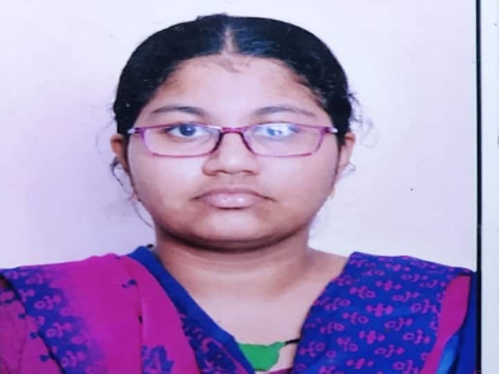 Anantapur: Medical college student commits suicides in kadiri MBBS Student Suicide: కదిరిలో వైద్య విద్యార్థిని ఆత్మహత్య... రెండేళ్లలో డాక్టర్ కావాల్సింది కానీ ఇంతలోనే...