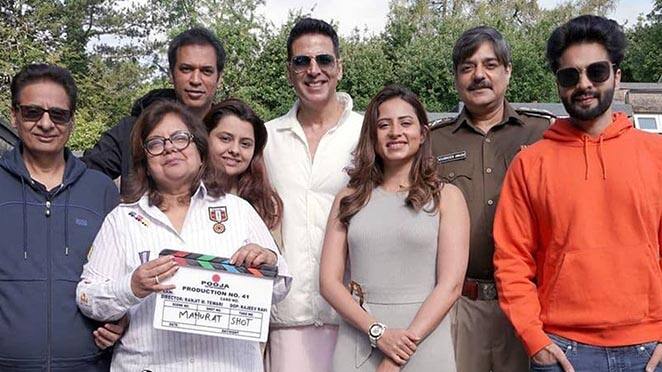 ਸਰਗੁਣ ਨੇ ਆਉਣ ਵਾਲੀ ਬਾਲੀਵੁੱਡ ਫਿਲਮ 'ਪ੍ਰੋਡਕਸ਼ਨ ਨੰਬਰ 41' ਦੀ ਸ਼ੂਟਿੰਗ ਸ਼ੁਰੂ ਕਰ ਦਿੱਤੀ ਹੈ। ਇਸ ਫਿਲਮ ਵਿੱਚ ਬਾਲੀਵੁੱਡ ਸੁਪਰਸਟਾਰ ਅਕਸ਼ੇ ਕੁਮਾਰ ਲੀਡ ਕਿਰਦਾਰ ਵਿੱਚ ਨਜ਼ਰ ਆਉਣਗੇ।