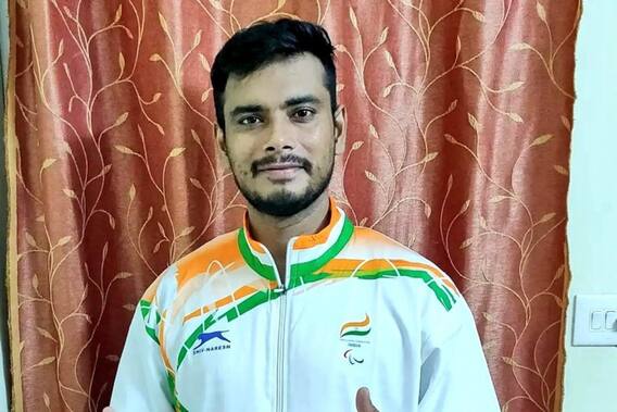 Tokyo Paralympics 2020: ভুল চিকিৎসায় বিশেষভাবে সক্ষম হওয়া থেকে ব্যাডমিন্টনে ব্রোঞ্জ জয় মনোজের। Bangla News