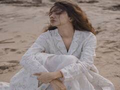 Actress Madonna Sebastian pics | பூவோடு பேசாத காற்றே இல்ல - மடோனா செபாஸ்டியன் ஆல்பம்