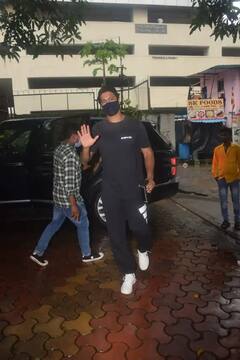 ફિલ્મ 'મિસ્ટર લેલે'ના એક ગીતની રિહર્સલ કરતા દેખાયા Vicky Kaushal અને Kiara Advani, જુઓ તસવીરો