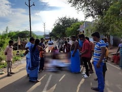 கொடிகம்பம் நடுவதில் பிரச்னை - போலீஸ் ஒருதலைப்பட்சமாக செயல்படுவதாக கூறி இளைஞர் தீக்குளிப்பு