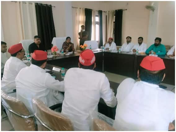 Kasganj Name Change: कासगंज का नाम 'कल्याण नगर' करने के लिए जिला पंचायत ने राज्य सरकार को भेजा प्रस्ताव Kasganj Name Change: कासगंज का नाम 'कल्याण नगर' करने के लिए जिला पंचायत ने राज्य सरकार को भेजा प्रस्ताव