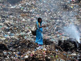 சென்னையின் குப்பைக் கதை... நாம் தூக்கிவீசும் குப்பைகளால் துயரப்படும் பூர்வக்குடிகள்!