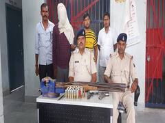 मुर्गा फार्म में चल रही थी मिनी गन फैक्ट्री, पुलिस ने किया खुलासा, कई राइफल और कारतूस बरामद, एक गिरफ्तार