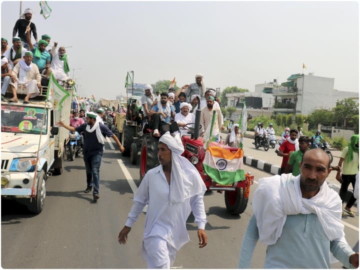 Karnal Farmers Protest: करनाल में किसान महापंचायत कल, धारा 144 लागू और इंटरनेट सेवा बंद, NH-44 पर गैर-जरूरी यात्रा न करने के निर्देश