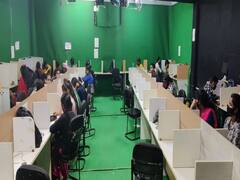 दिल्ली: फर्जी कॉल सेंटर के जरिए की जा रही थी ठगी, 8 महिलाओं समेत 14 लोग गिरफ्तार