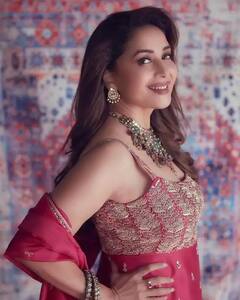 Madhuri Dixit Photos: গোলাপি শারারা সেটে মুগ্ধতা ছড়ালেন মাধুরী দীক্ষিত, দামও কিন্তু বেশ